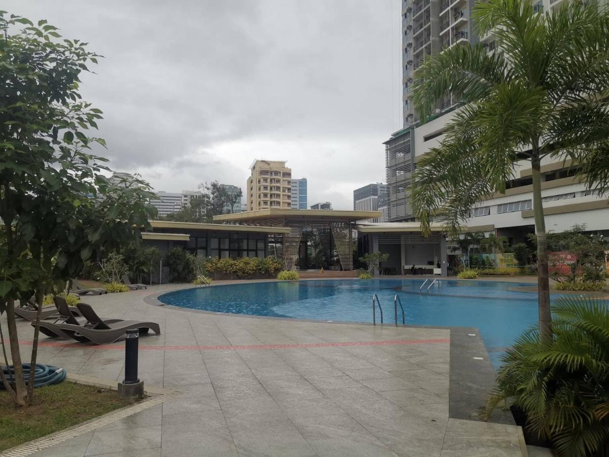 Grand Residences Studio Unit - Walking Distance To It Park Cebu Ngoại thất bức ảnh